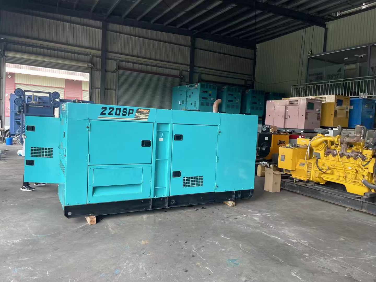 卓资800kW 柴油发电机的输出电流波动范围是多少?